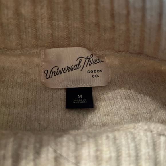 Universal Threads Sweater - Picture 2 of 3